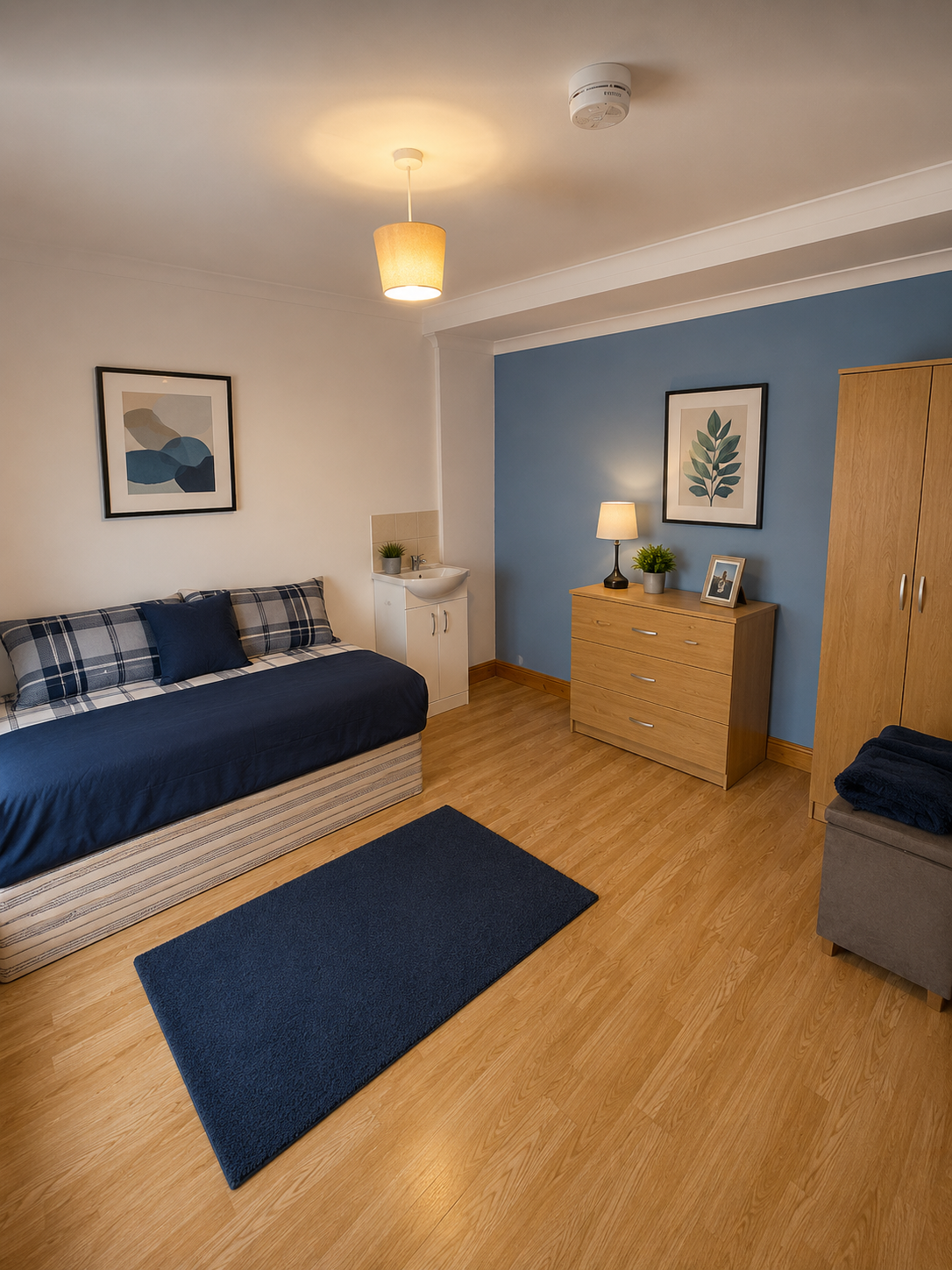 Riverside House additional bedroom with en-suite wash basin
